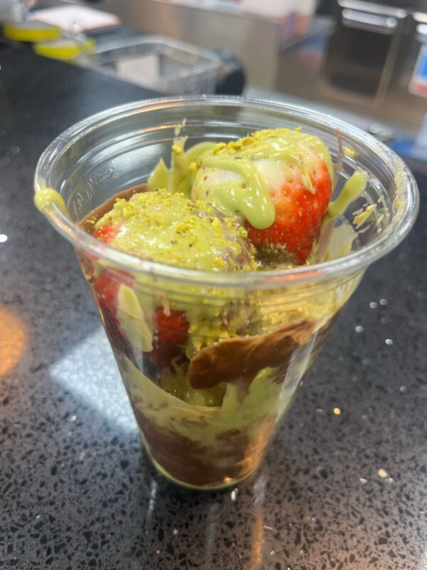 Dubai Style  Strawberry & Banana Cup